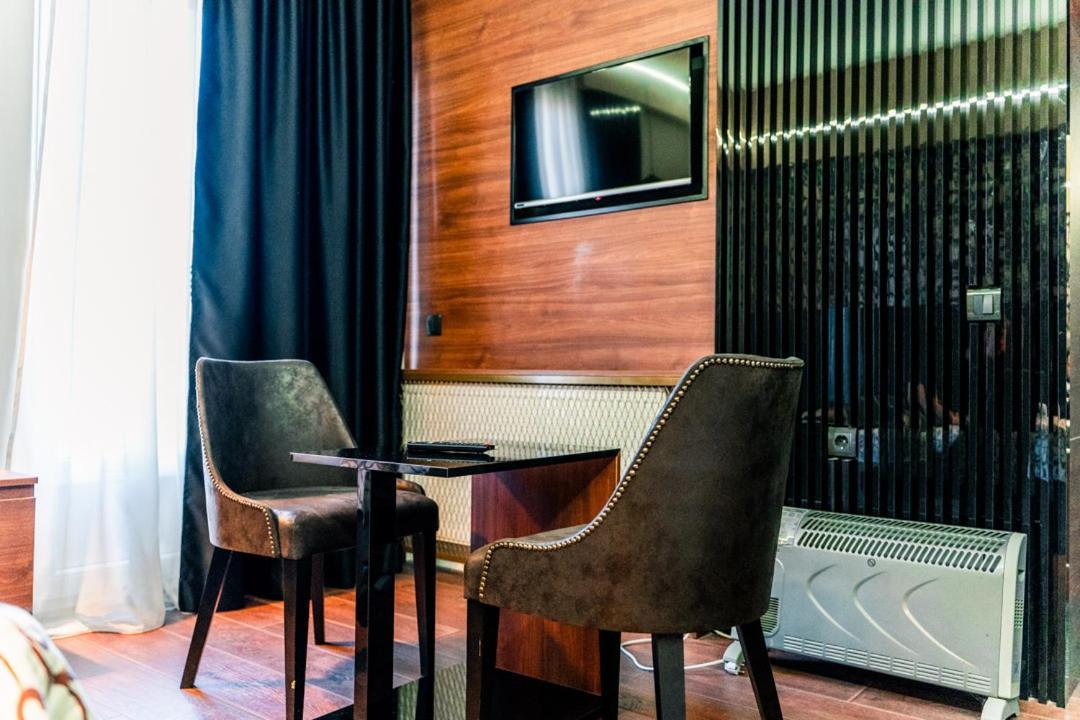 Hotel Zeleni Vir Ni Exteriér fotografie