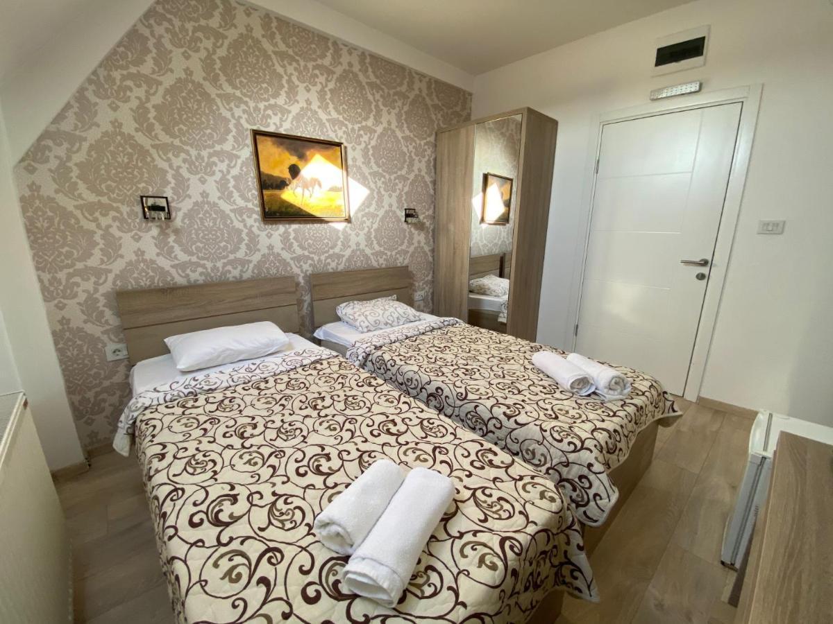 Hotel Zeleni Vir Ni Exteriér fotografie