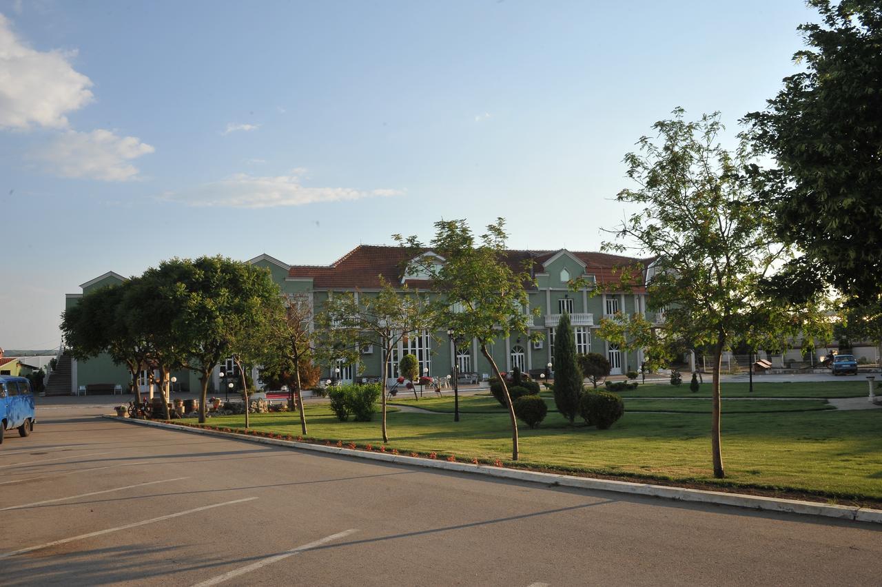 Hotel Zeleni Vir Ni Exteriér fotografie