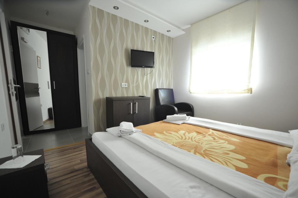 Hotel Zeleni Vir Ni Exteriér fotografie